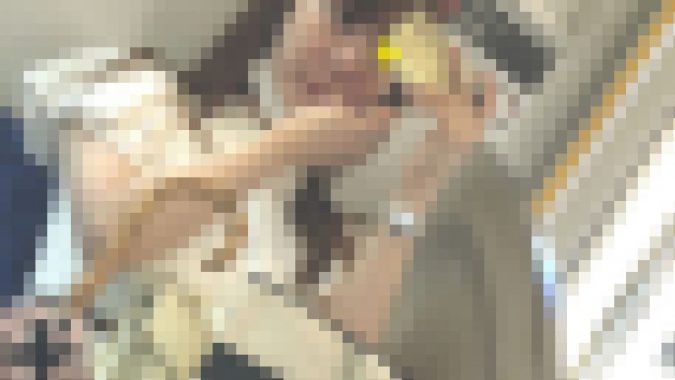 【再販】009お化粧直し可愛いお姉さん&スレンダーお姉さん生白P