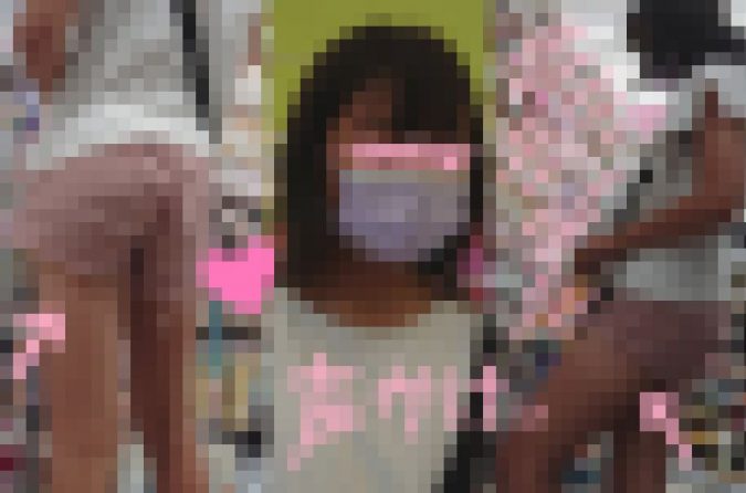 【声かけ粘着】超級美少女J〇ちゃんドスケベ日焼け跡ほっとぱんつ粘着接写+声かけ