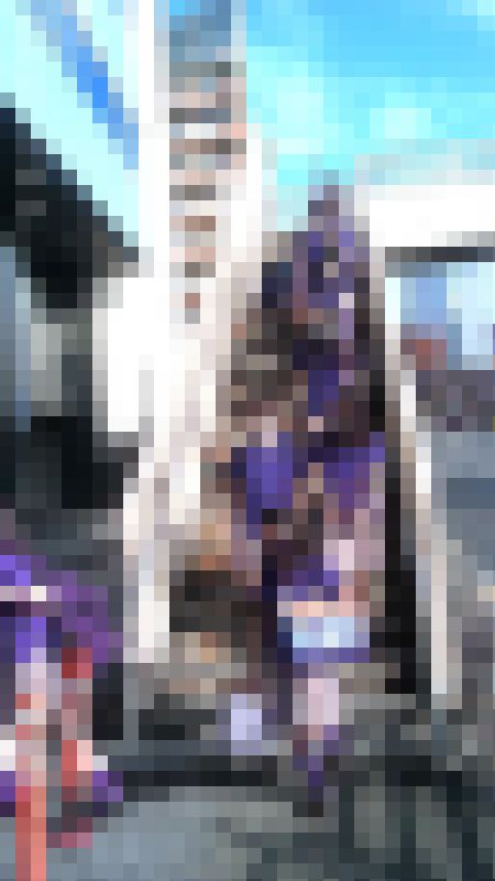 有名女子校 制服図鑑R4-5-2 ~巨乳少女とスマホを片手に屈む怪しき男~