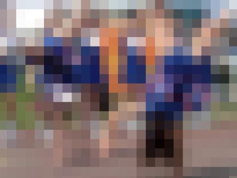 夏の地方地域イベントで演技_青色アンスコ見えすぎ激カワ人気チアチーム演技