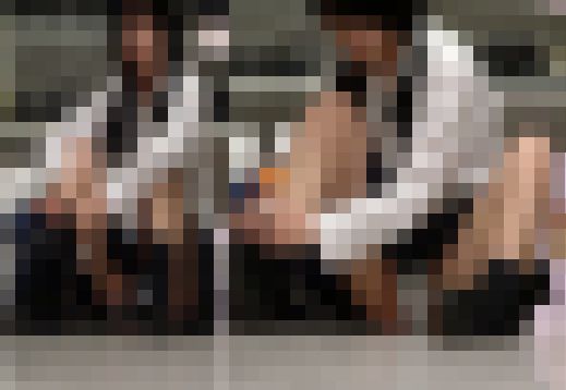 最後にバレた!縞ぱんロリ○Cが大胆開脚パンチラ披露!!!