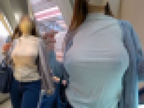 ノーブラおっぱい最高すぎぃぃ!役立たずブラを外して自由になったおっぱいが暴れ揺れております!!