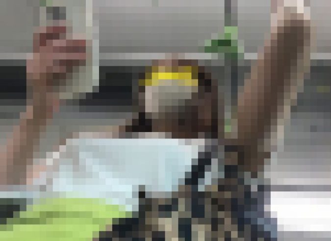 下から巨乳マダム至近距離視姦^^