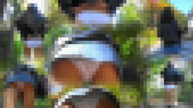 デニムミニスカート野外露出お散歩見せつけパンモロ~るりちゃん編①~