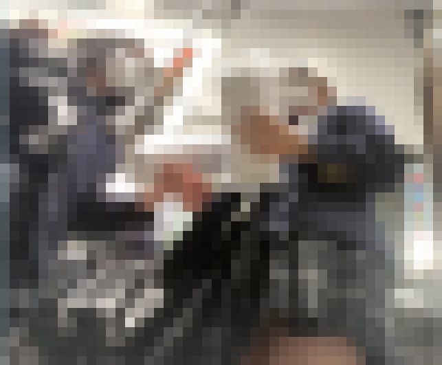 ◎ローアングル#63 ショップでパンチラしている二人組JK
