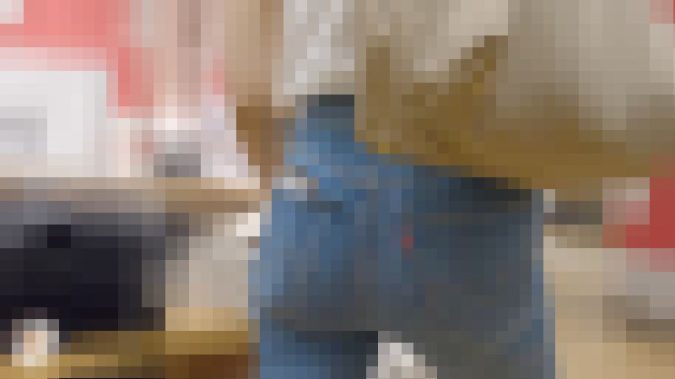 【4K高画質】 デニム生地のなめらかヒップライン