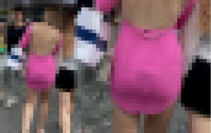 ムチムチボディコンギャルのエッチな歩行動画。