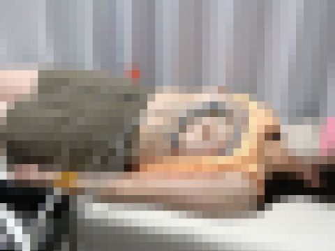 若いロケットおっぱいを装備した可愛い患者の心電図検査。運動負荷試験で揺れるけしからん胸。