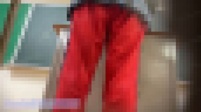 盗撮備忘録その9 教室でTikT◯k撮影中の純白青チェ全方向パンチラ