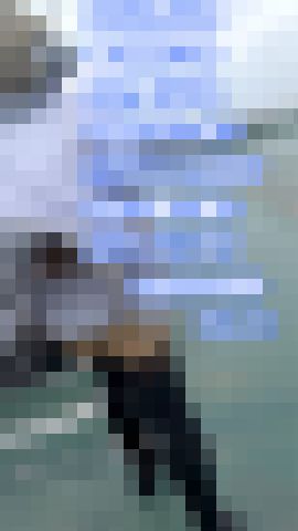 制服コスプレイヤー(18)、街撮り中にスカートまくれて下着露出!カメラマンの密着が…!?【強風×店内×逆さ】