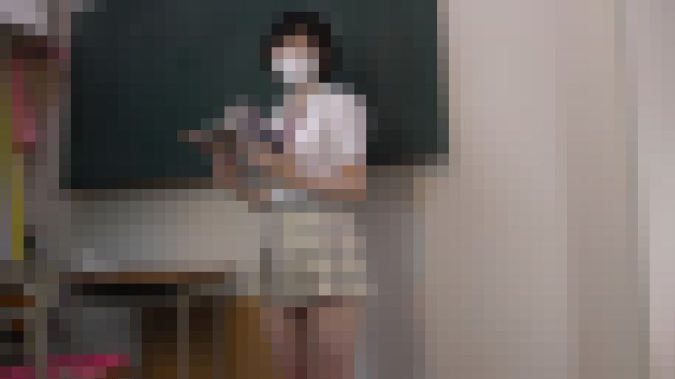 超ミニスカパンチラ 奈々ちゃん3 脳裏に刻まれる綺麗な素肌