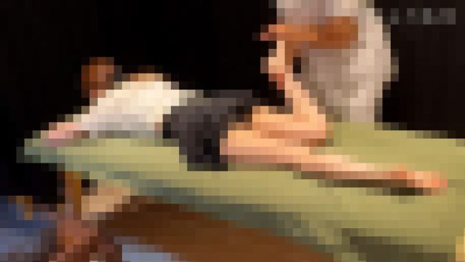 NTR乳首 彼氏と電話中に乳首責め抑えきれず喘ぐ声に彼氏ブチギレ背徳のエビ反りイキ