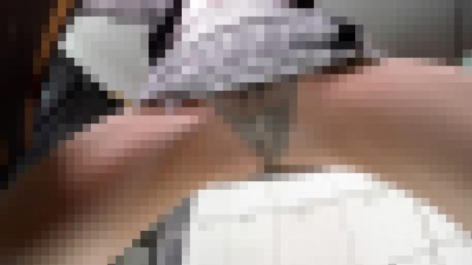 【再販】机の下にカメラ設置★サテンTバックOLお姉さんと透けパンOLお姉さんを覗くパンチラ