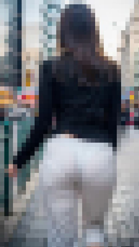 【画像】街中の女性たちのパンティーライン