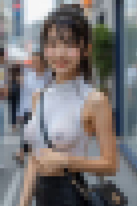 ?動画?日常のエロス!ノーブラでタンクトップ越しに乳首が透けて街中を歩いている美女を激撮!