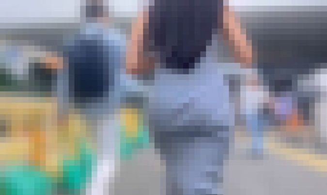超上玉セレブお姉さんの美巨尻を堪能!ワンピースからエロボディとムニュつくスケベ尻をアピールして庶民を誘惑!