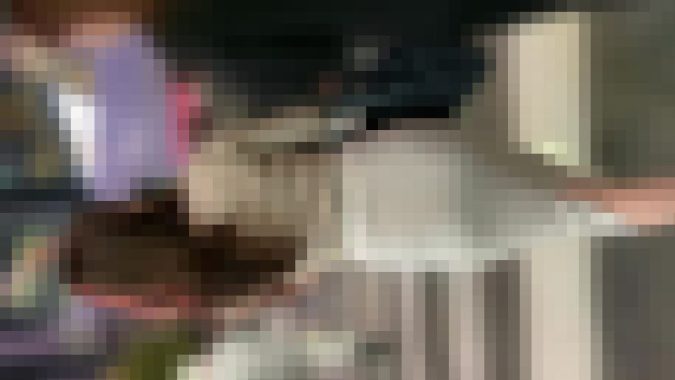 【再販】エロい体をしたOLさんのお尻ふりふり動画(/ω\)