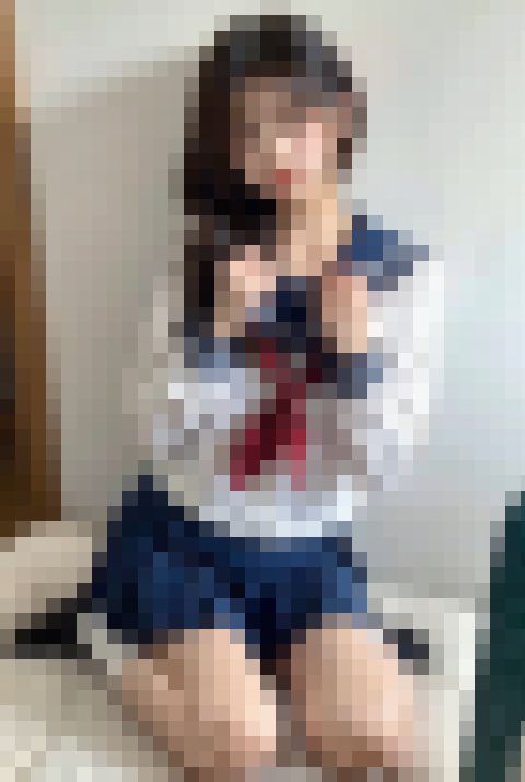 ?AI動画?放課後の体育倉庫の中の秘密 ? 制服少女が見せる、誰も知らない秘密の胸元