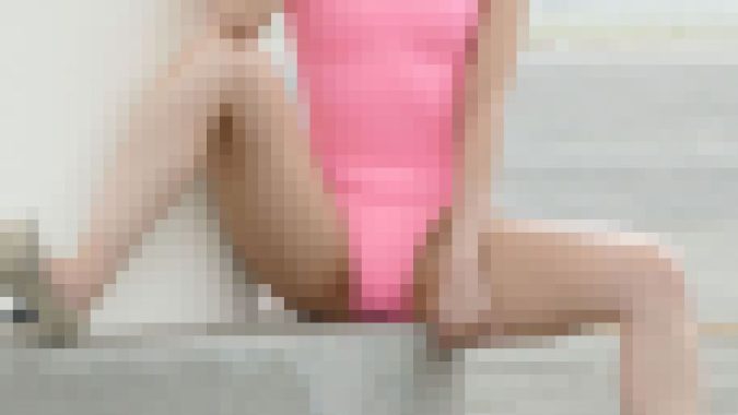 水着の食い込みがハンパありません!プールサイドに競泳水着姿のS級美女が大集合NO-4 股間おっぴろげ編