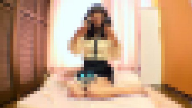 VRしている無防備状態の娘の胸ちらパンチラ 巨乳のアスカちゃんの再来! 夢にまで見たパンティ降ろしで昇天!