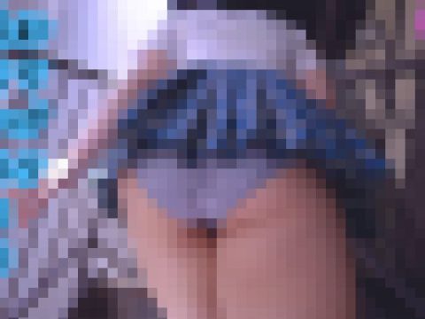 むちプリ柔らか太ももの夏服JK(1)階段パンチラ、尻ドアップ