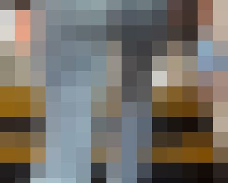 【再販】《4K・高画質》 No.1544「圧巻のマシュマロ巨尻!可愛い系モデルが履きこなす流行の薄青デニム」